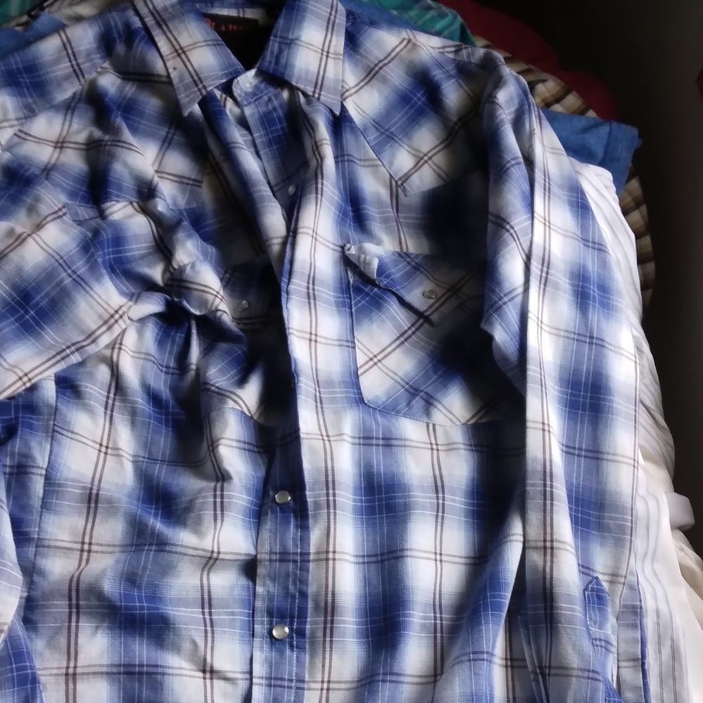 Blue stripped long sleeved collar button up shirt